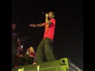 Lil uzi vert bad & boujee [live at adidas warehouse]