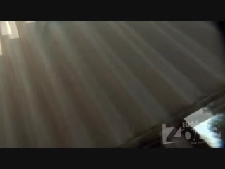 Милаха блондиночка трусит своими сисечкоми в кабинке подсмотр скрытая камера,