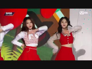 Loona love & live + girl front + love4eva + hi high @ 2018 mama premiere in korea 181210