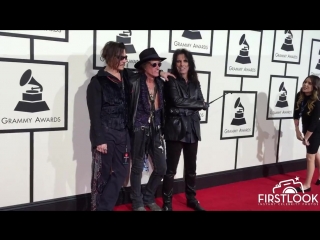 Johnny depp, joe perry, and alice cooper arrive at the 58th grammy awards in los angeles (1)