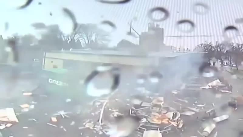 Взрыв трейлера с продуктами в орегоне причиной стала неисправность газового баллона