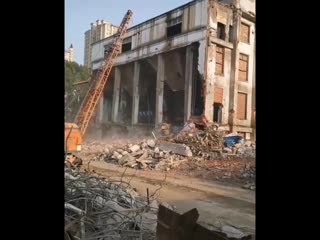 Technology clips on instagram building demolition with a wrecking ball ◾️ ◾️ follow technologyclips for more follow techn