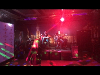 Brownbar~bar~restourant~club live