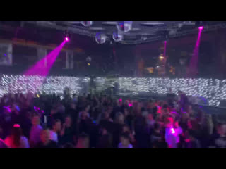 Idol night club live