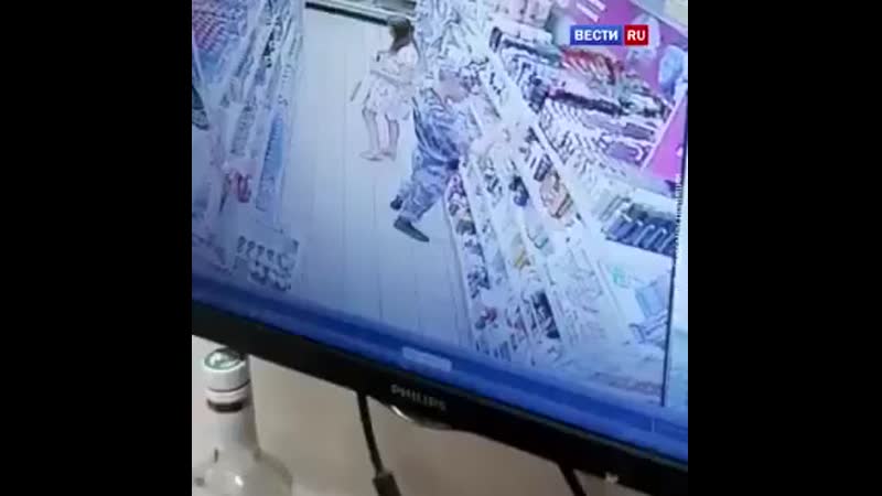 Росгвардейцы украли товары в магазине пятерочка в mp4