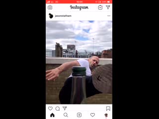 Джейсон стэтхэм подхватил эстафету в челлендже #bottlecapchallenge