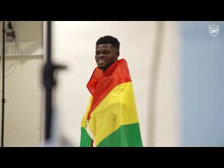 Partey meets aubameyang lacazette behind the scenes on thomas first day at arsenal