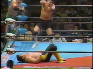 Mitsuharu misawa/toshiaki kawada vs akira taue/yoshinari ogawa [jip]