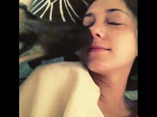 Remy lacroix с утра вилизана собакой