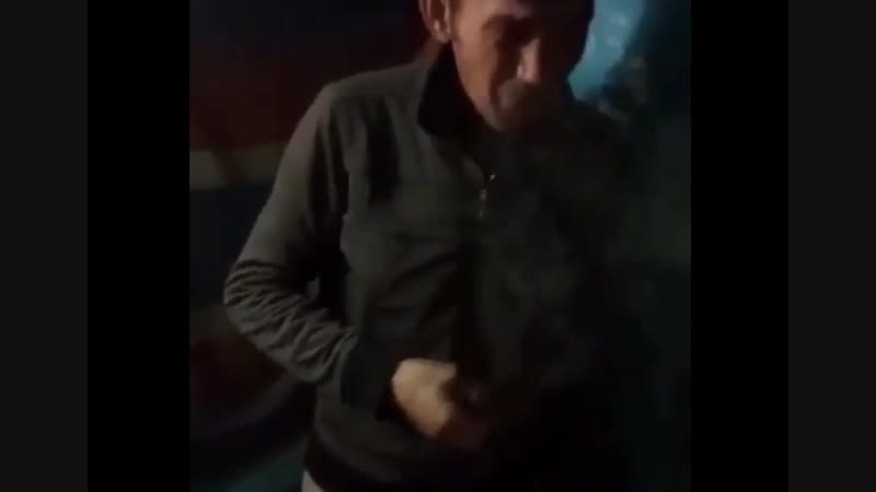 Засунул петарду в рот