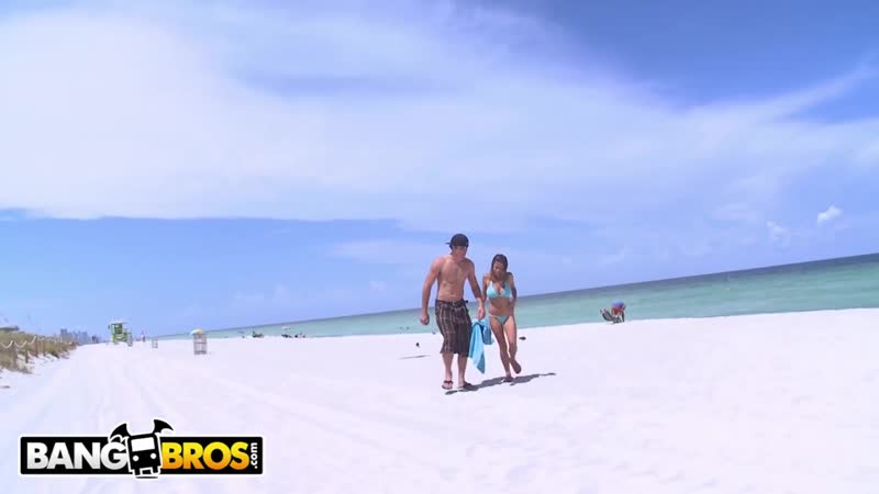 #75 (720p) предложил туристке на пляже потрахаться в бунгало