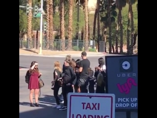 Девочки повторяют дуэты перед соревнованиями