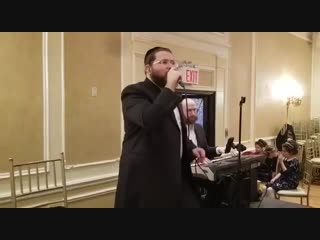 Watch shea berko perform his new singel יעמוד with yanky briskman