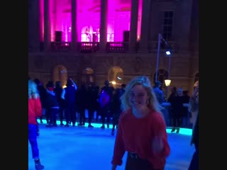 Нелл хадсон skate at somerset house with fortnum & mason