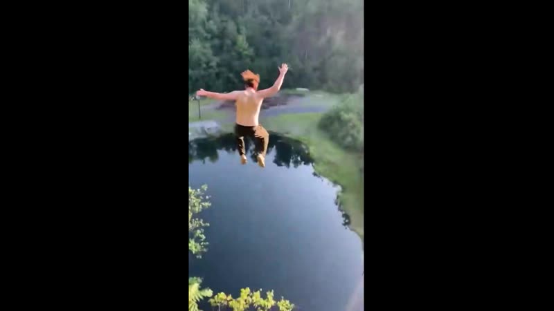 Экстремальный затяжной прыжок с 50 ти метровой скалы