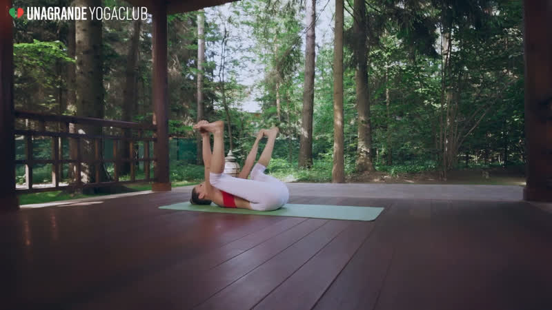 Поза укрепления бедер лежа ананда баласана