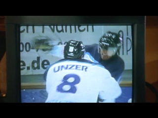 Mit herz und handschellen s01e01 eishockey