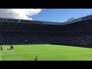 The players are giving away lots of @pumafootball goodies at the end of their session #nufcopenday #nufc