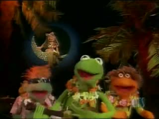 Muppet show kermit and piggy ukulele lady (s02e15)