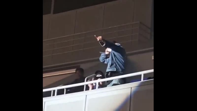 Сехун и чанель на концерте exo cbx