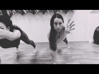 Небольшая разминка перед "воздушным танцем"!