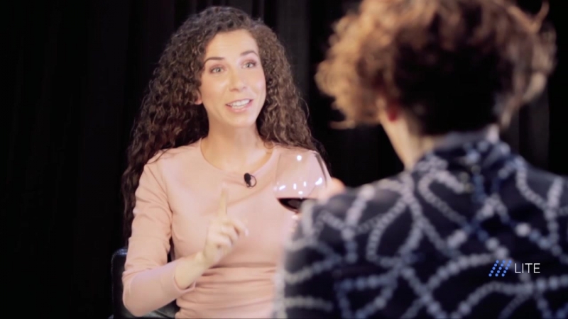 Обливаем вином платье основателя hydrop