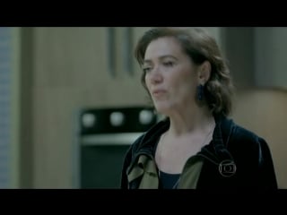 Danielle chama maria marta de cafetina e leva bofetada