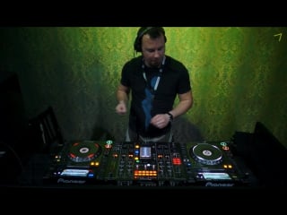 Van nosikov @ friends only bar, 09 05 2016, video by alex balius group