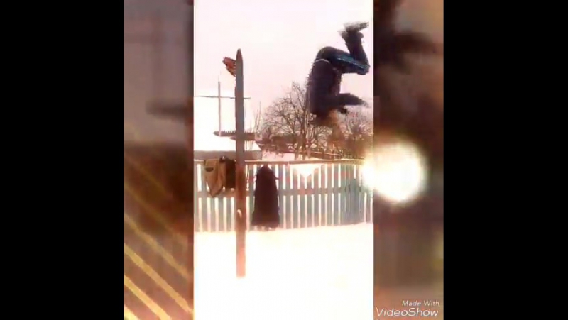 Внутренний ланч гейгер на турнике