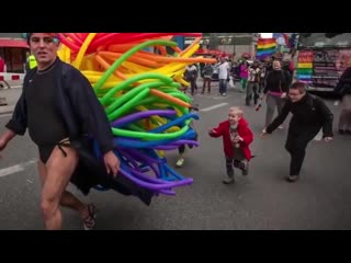 Rainbow rabbi celebrates gay pride