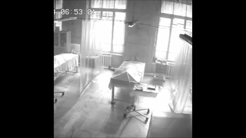 Шокирующее видео мужчина очнулся в морге хорошо что не успели сделать вскрытие