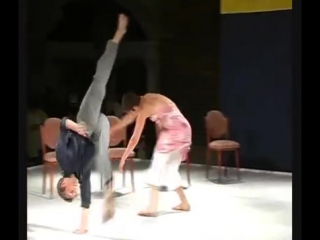 Joerg hassmann nina wehnert dancing between chairs