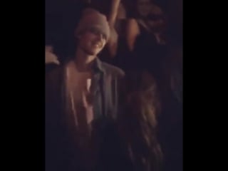 Ryan alberto @justinbieber at the table next to me at henrys👌🏻not too long after travis scott came to perform and got the crow