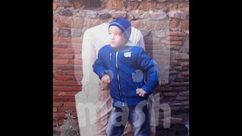 Мать обманом увезла сына в китай и оставила там заниматься кунг фу