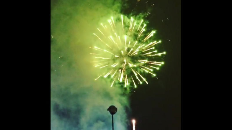 Салют в спутнике