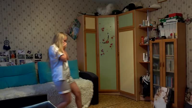 [всё каконоесть] я запер её в комнате с вонючей бомбой! *пранк* супер вонь!