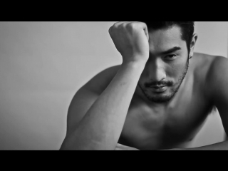 Behind the scenes godfrey gao for bazaar men thailand ss15