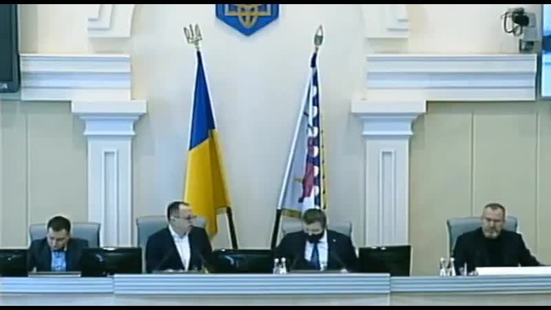 В днепропетровске на сессии облсовета первый зампредседателя общался с коллегами на восточно украинском языке