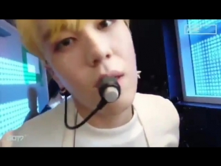 Kim yugyeom from got7 imitating the porn style of woo wonjae