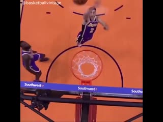 Lance stephenson to lonzo ball alley oop dunk
