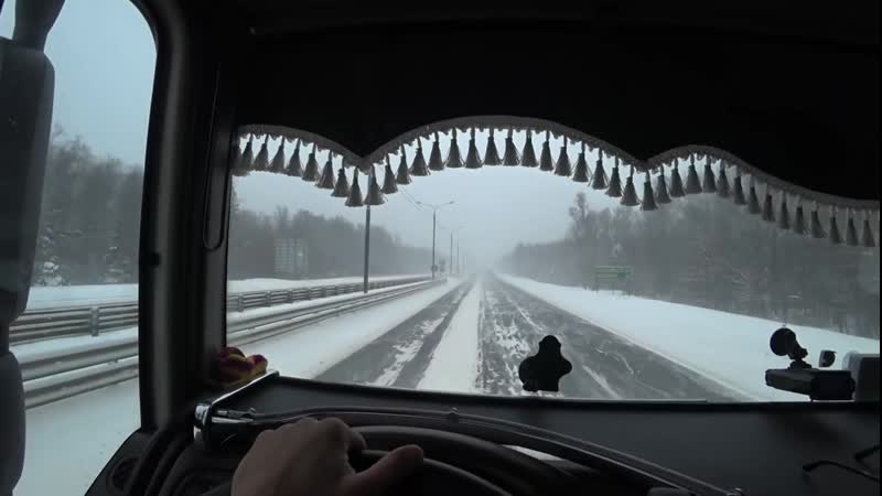 [юрец 40rus] попал в дтп!! не смог уйти от удара((( авария за аварией, снегопад заметает трассу!!!