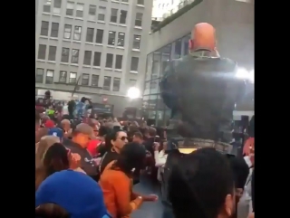 Lil' kim, puff daddy и bad boy family live rockefeller plaza, nyc