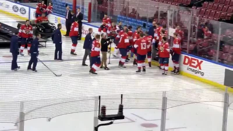#flapanthers teammates cheer on derek mackenzie as he takes a final lap in uniform he has been