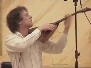 Russian virtuoso alexey arkhipovsky plays paganini on balalaika