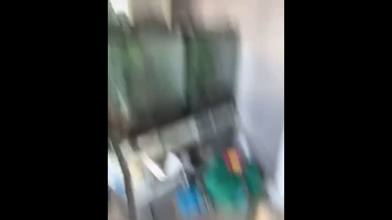 Как отучить прыгать кота на аквариум ))