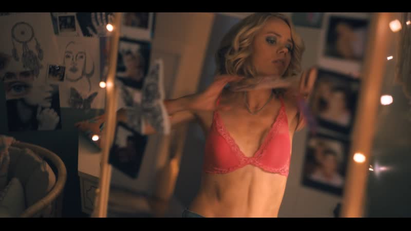 Анналиса кокрейн, сара томпсон, зения маршалл один из нас лжёт / annalisa cochrane, sara thompson, zenia marshall one of