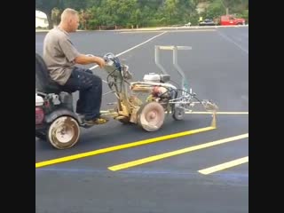 Машина для нанесения разметки