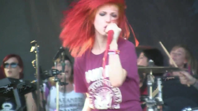 Paramore at warped tour careful (hd) live in montreal on july 16, 2011