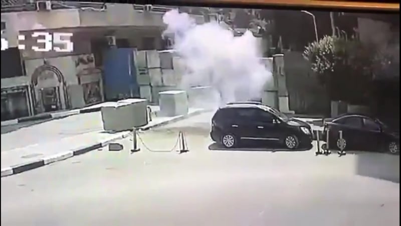 Сегодня, каир 24 летний абдалла айман абдель самиа,хотел взорвать американское посольство, что то пошло не так