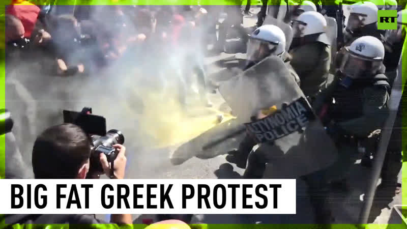 Greek cops tear gas students at demo against police on campuses